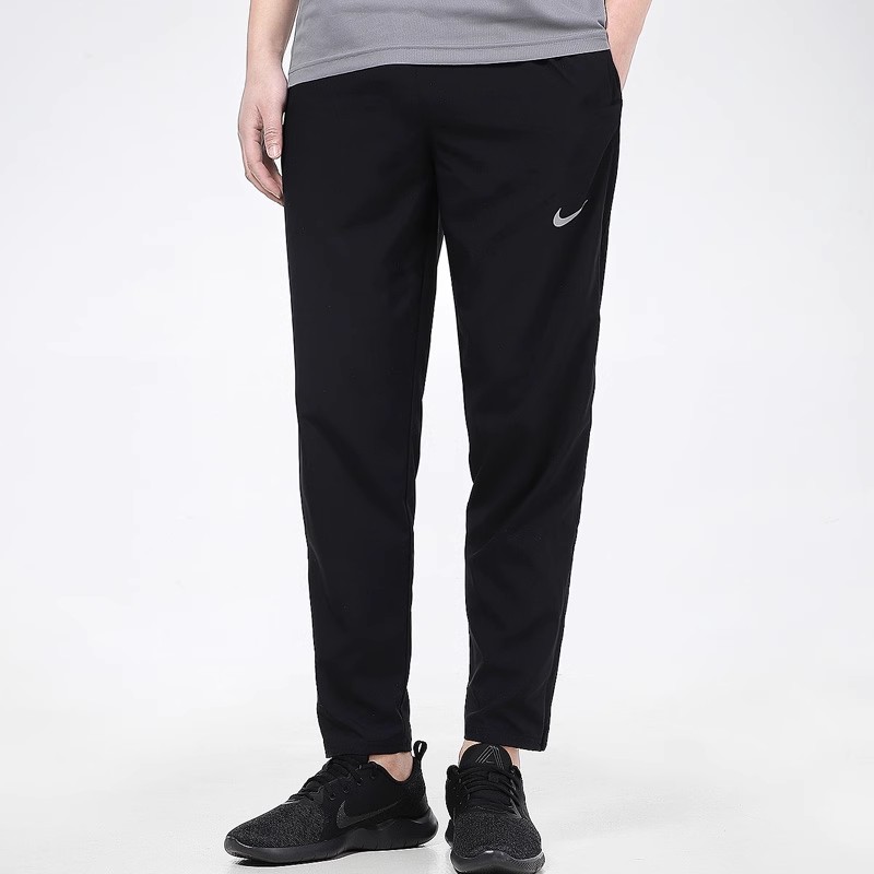 (Printed, three-label consistent side zipper, 100D woven fabric quality 1:1) The same style is now available in the counter. This season's main product, abundant supply, reliable promotion. High-end quality, immediate sale upon transfer - Image 2