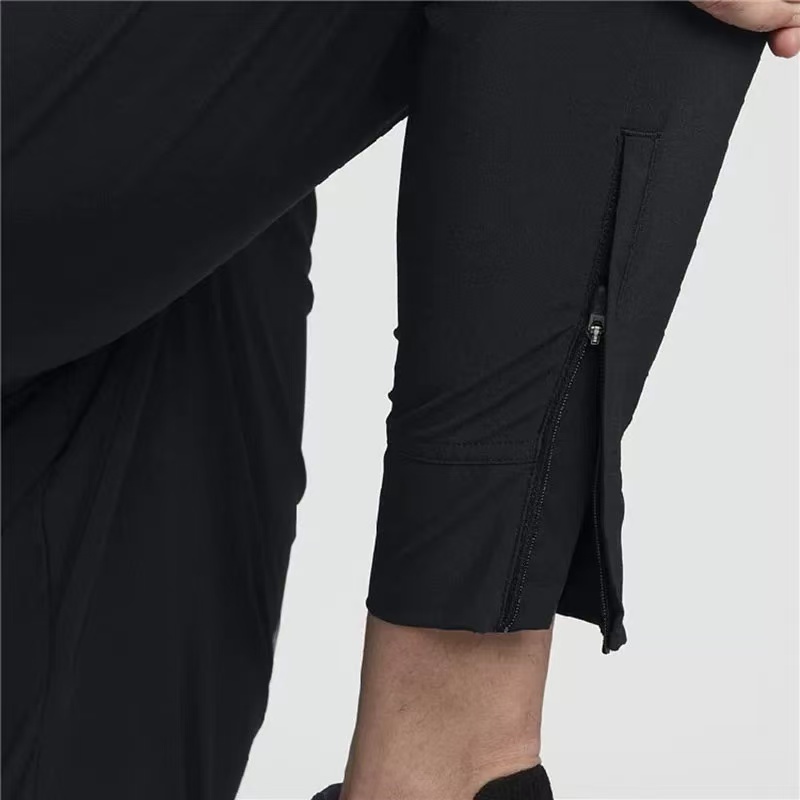 (Printed, three-label consistent side zipper, 100D woven fabric quality 1:1) The same style is now available in the counter. This season's main product, abundant supply, reliable promotion. High-end quality, immediate sale upon transfer - Image 6